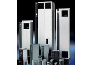 Danfoss インバータ 防塵‧防⽔（IP54/IP55/IP66）対応‧ 盤外設置可能
